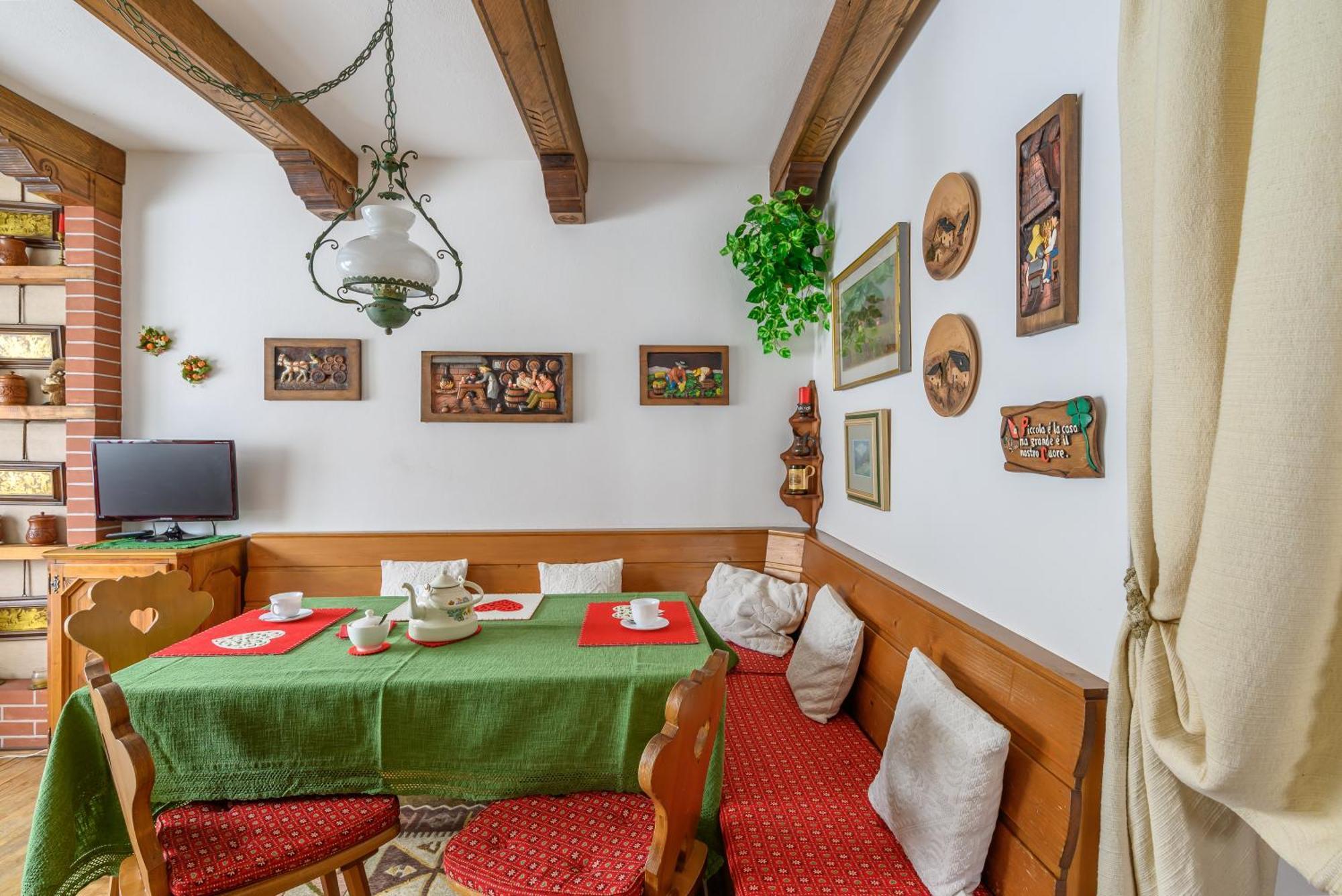 Ca' Dello Scoiattolo Apartment กอร์ตินาดัมเปซโซ ภายนอก รูปภาพ
