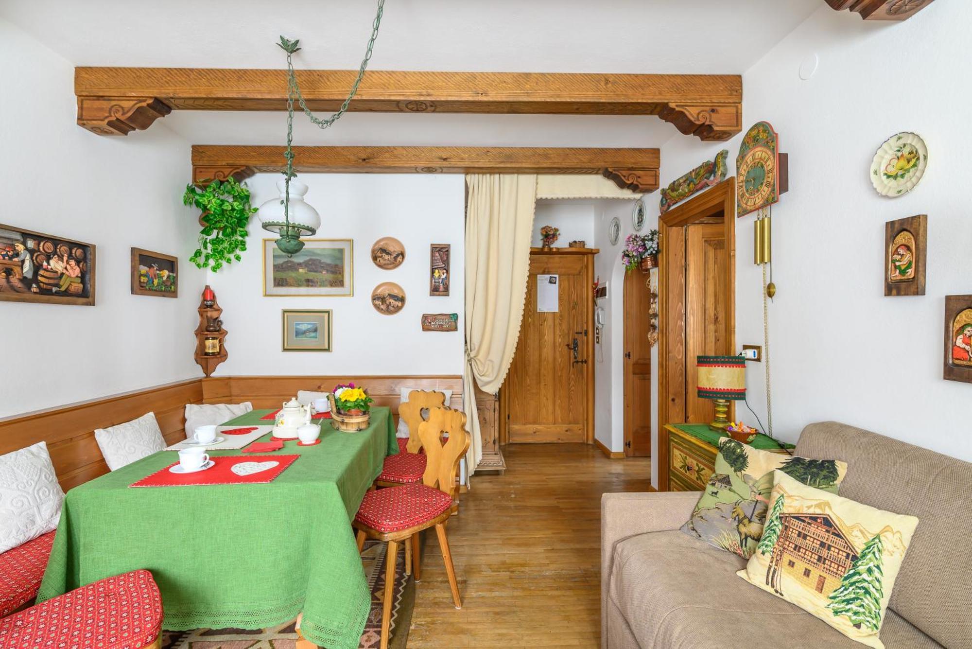 Ca' Dello Scoiattolo Apartment กอร์ตินาดัมเปซโซ ภายนอก รูปภาพ