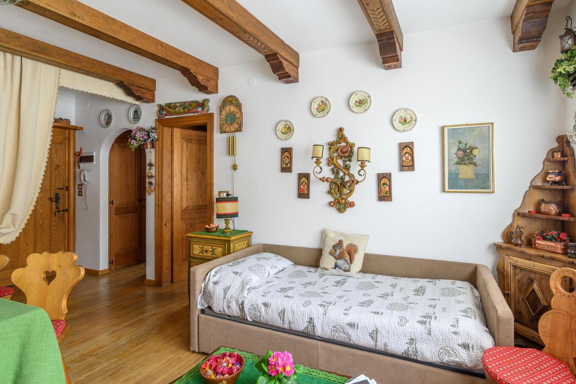 Ca' Dello Scoiattolo Apartment กอร์ตินาดัมเปซโซ ภายนอก รูปภาพ